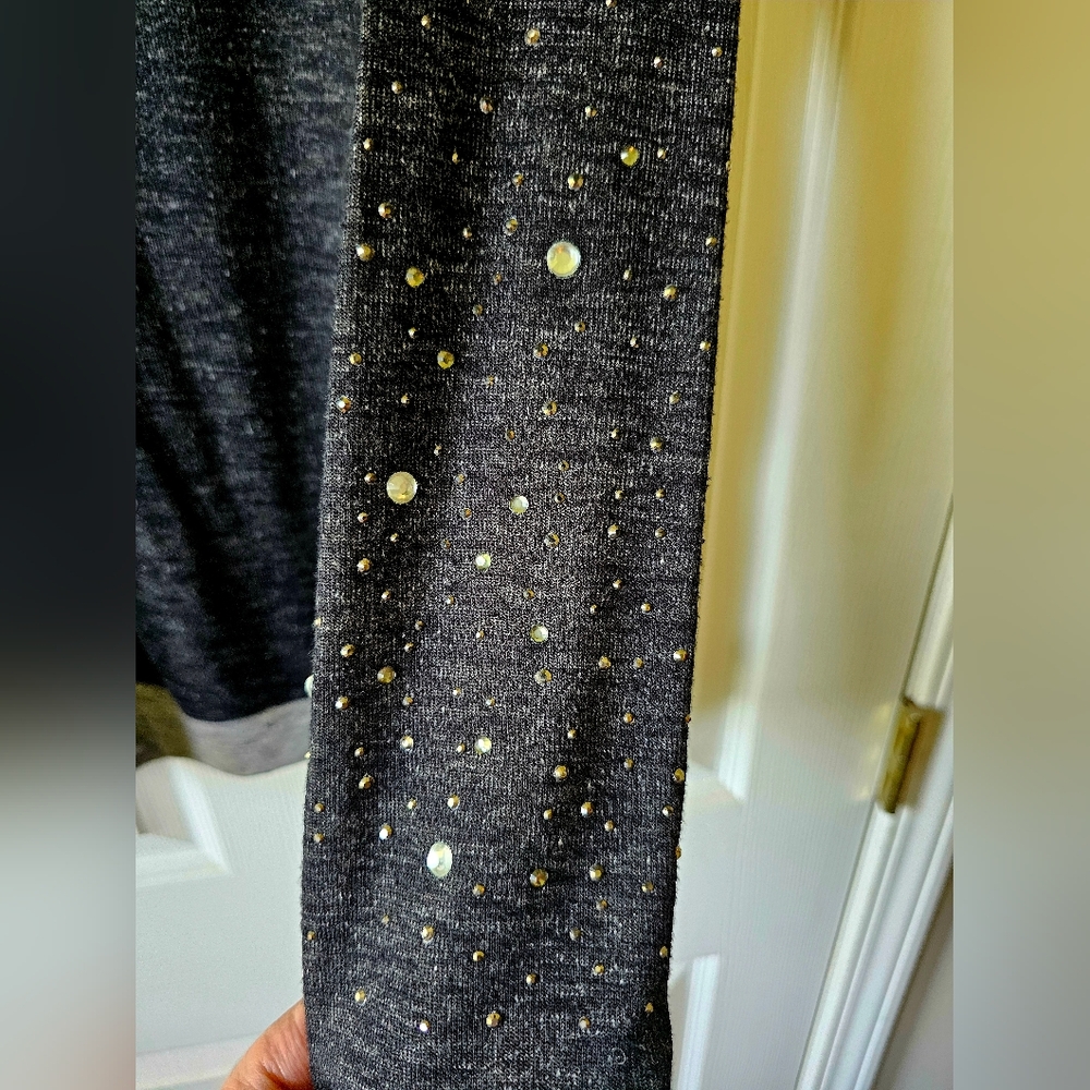 Sweater - Picture 2 of 4